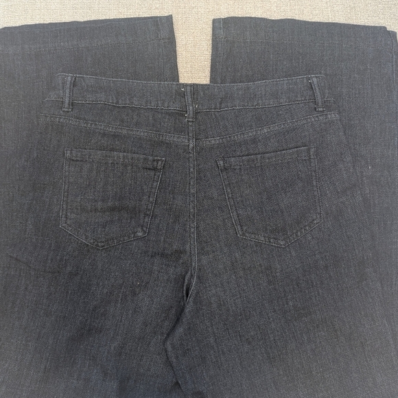 New Time and Tru Women's Wide Leg Retro Dark Wash Trouser Jeans, size 10 Short - Picture 3 of 6